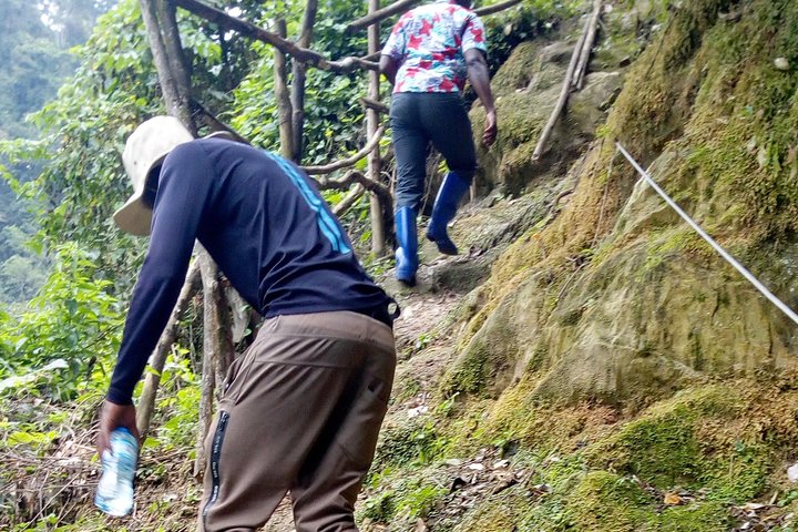 9 Days Congo Rwenzori Mountain hiking – Reaching Peak Margherita (5109 m of alt)