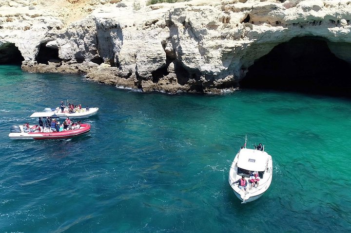 Portimão: Benagil Caves Speedboat Tour