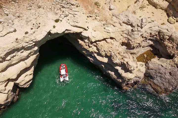 Portimão: Benagil Caves Speedboat Tour