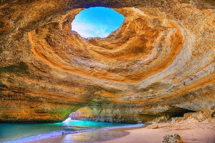 Portimão: Benagil Caves Speedboat Tour