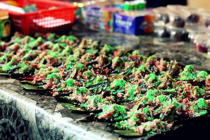 Bold bites on Karachi’s Burns Road