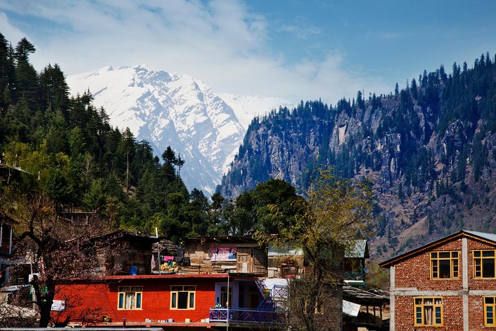 Heritage & Cultural Walking Tour Manali (2 Hours Guided Walking Tour)