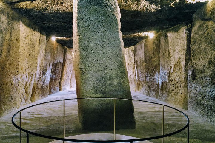 Guided tour of the Dolmens and El Torcal