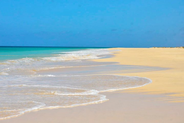 Boa Vista Island: 4-Hour Rabil, Viana Desert & Shipwreck Tour