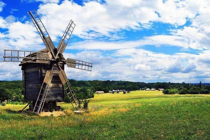 The Pirogovo Open Air Museum - private tour by car