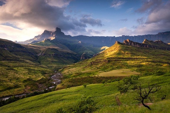 Drakensberg Mountains & Nelson Mandela Capture Site Full Day Safari