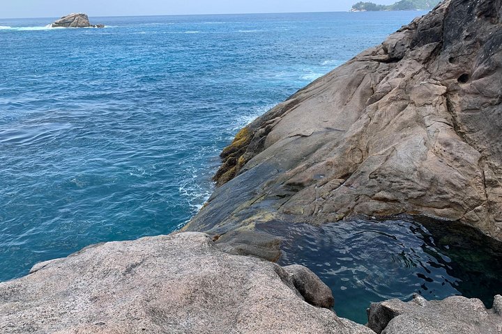 Rock Pool, dreamlike & unique experience | Mahé | Private hike |