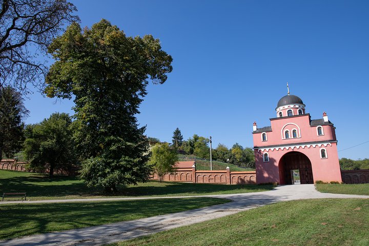 Northern Serbia: Sremski Karlovci and Novi Sad Full-Day Tour from Belgrade