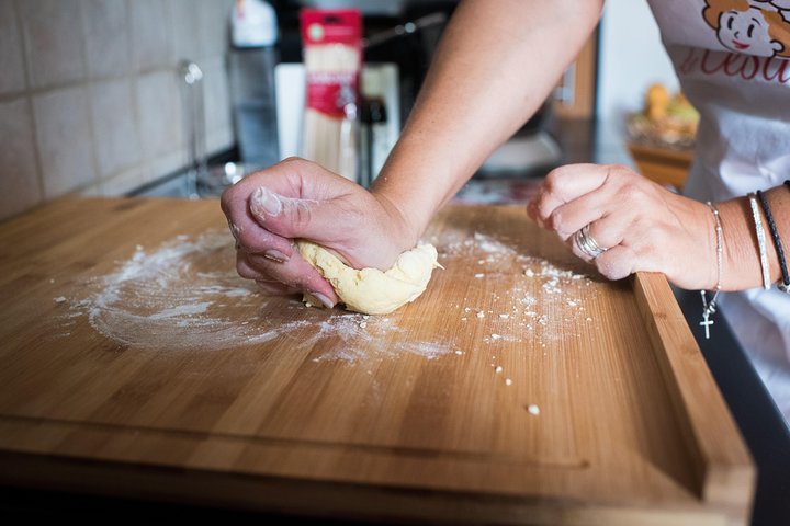 Pasta-making class at a local's home with tasting in Aosta