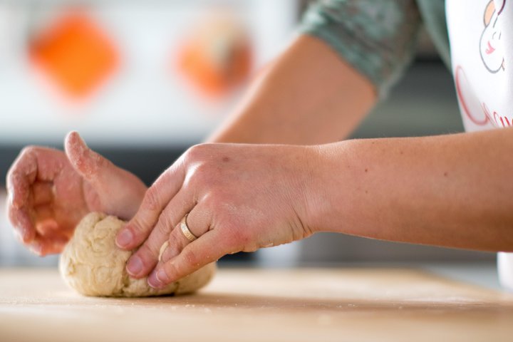 Pasta-making class at a local's home with tasting in Aosta