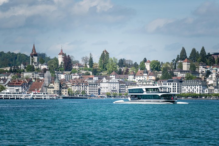 Lake Lucerne 1-Hour Catamaran Cruise