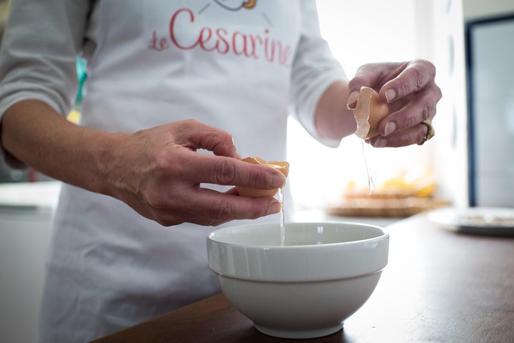 Private pasta-making class at a local's home with tasting in Mantua