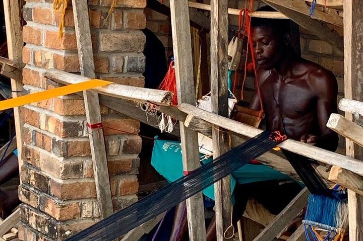 Bonwire Namimg Ceremony and Kente Tourist Center