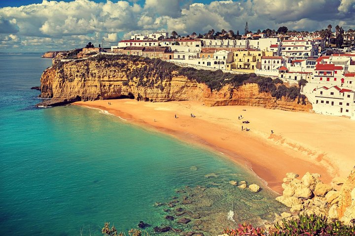 Private Transfer from Querença to Faro (FAO) Airport
