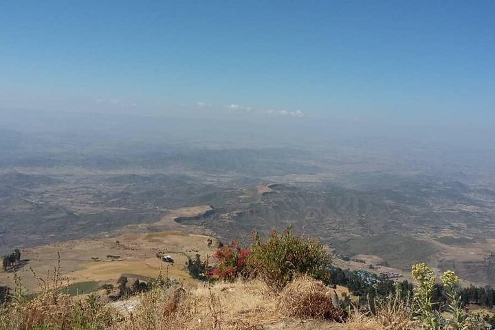 Tour 11 monolithic rock churches & museum in Lalibela & cave church with mummies