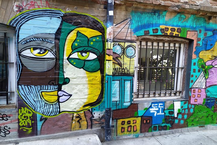 A full Private Tour of Valparaiso from Santiago (Standard)