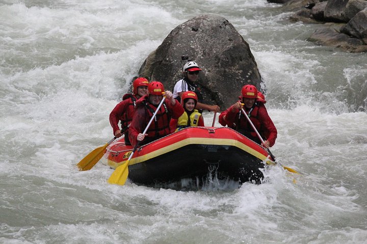 Rafting Family