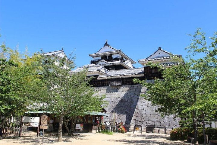 Matsuyama Customized Half-Day Tour with Licensed Local Guide