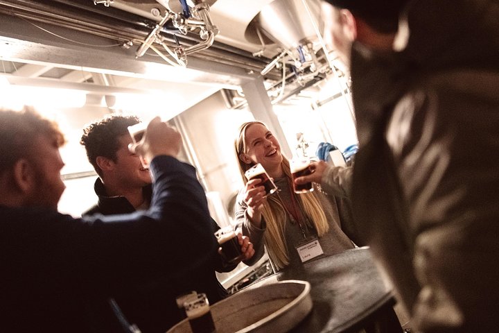 Brewery Tour Düsseldorf in English (inc. 3 beer)