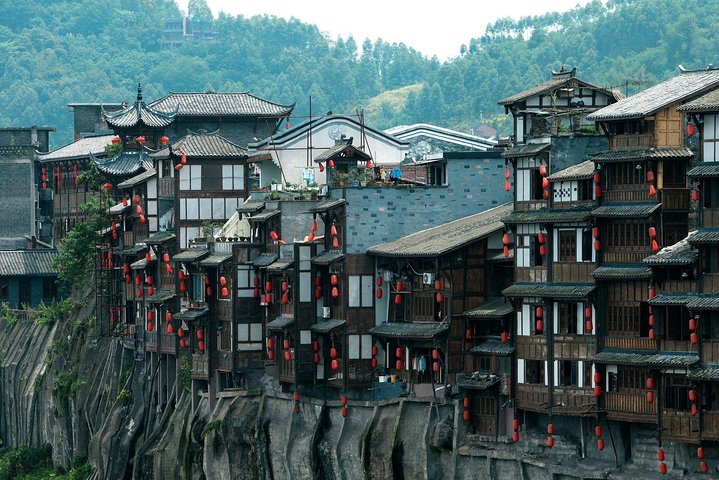 Flexible Chongqing Private Day Tour from Chengdu by Bullet Train