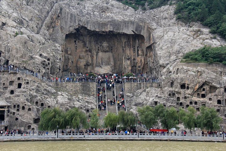 1-Day Luoyang tour to Longmen Grottoes and Peony Garden