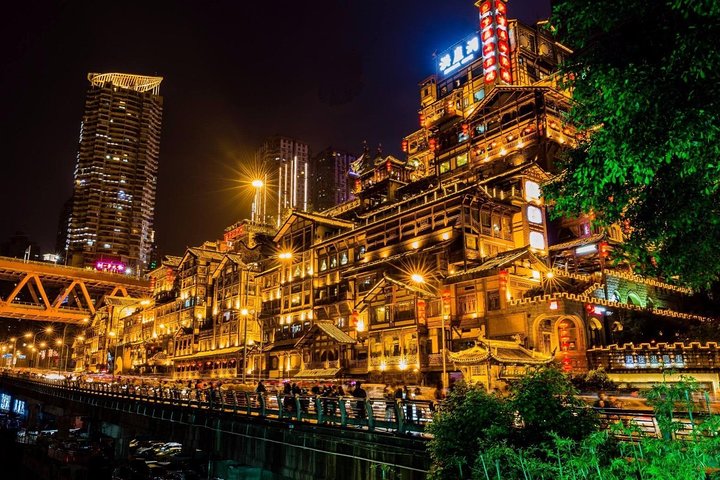 Flexible Chongqing Private Day Tour from Chengdu by Bullet Train