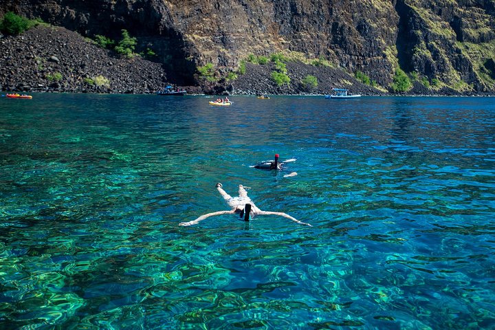 Big Island: Captain Cook Snorkel On A Power Catamaran With Lunch