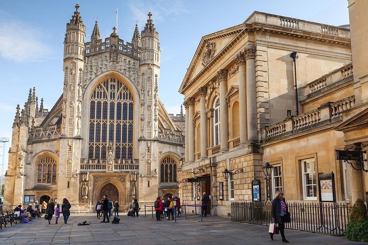 Roman Baths and Bath City Walking Tour