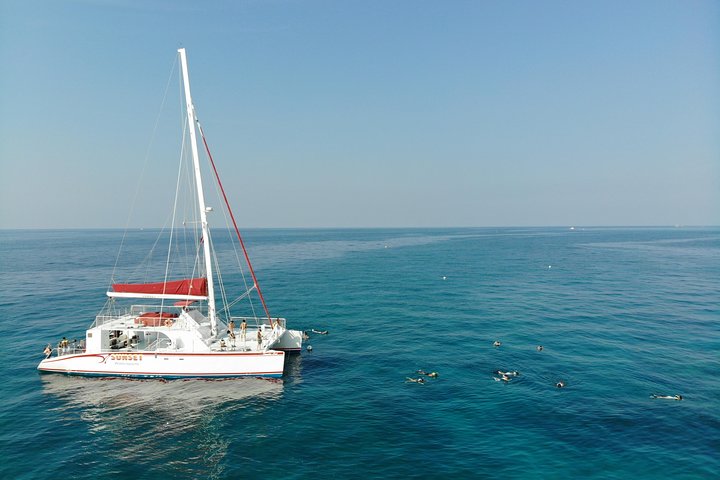 Key West Reef Morning Snorkeling with Breakfast and Mimosas