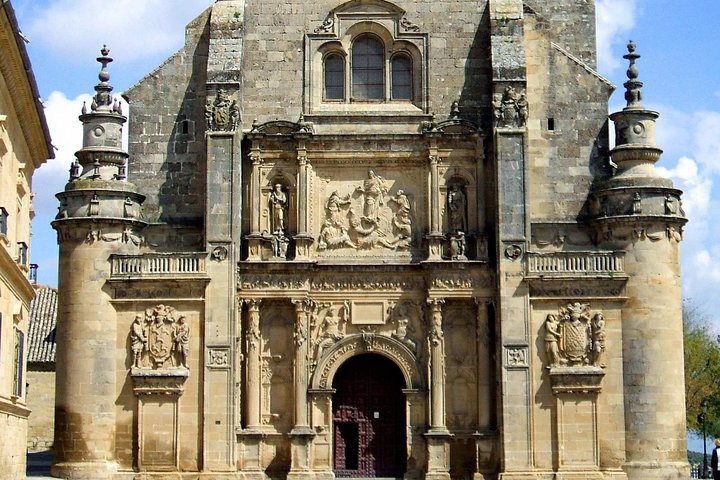 Guided tour of Úbeda with tickets Chapel Salvador and Sail Cobos