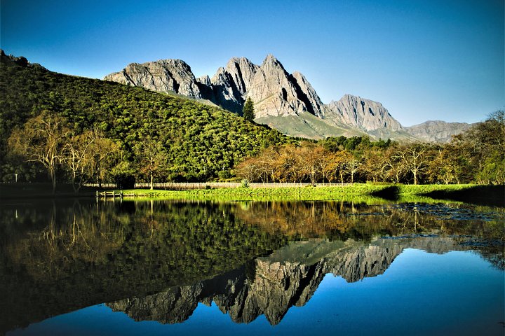 Cape Town Wine Tour: Stellenbosch & Franschhoek +Tastings & Lunch