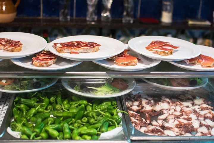 Madrid Tapas & Wine Tasting Food Tour – Small Group Local Bars