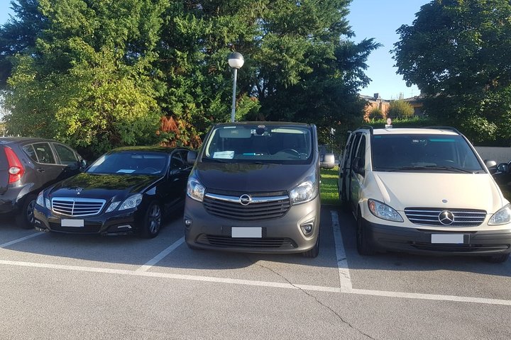 Bristol Airport (BRS) to Bristol - Round-Trip Private Transfer