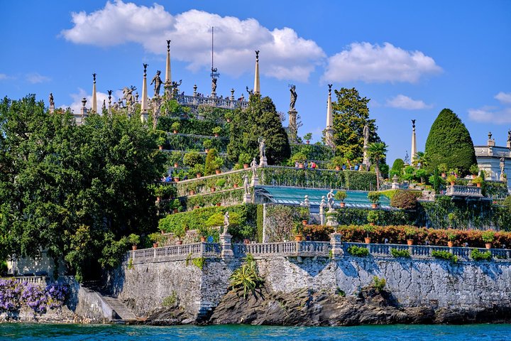 Stresa: Isola Pescatori and Isola Bella Hop-on Hop-off boat tour