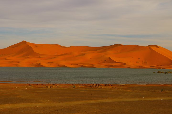 Merzouga: Overnight in luxury desert camp with Camel Ride, meals & sandboarding