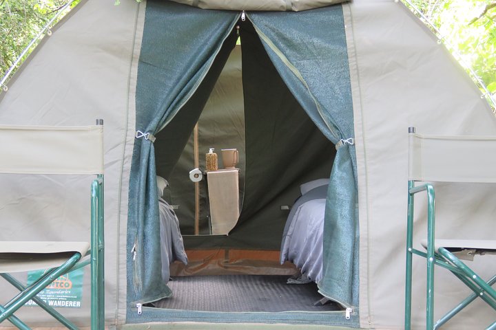 3 Day Desert Trail: Central Kalahari Game Reserve - WildCamping Safari