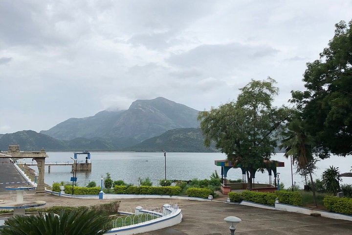 Hill Station Tour from Coimbatore to Valparai - 2 days