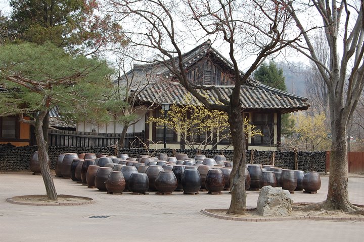 Day Trip to Yongin Daejanggeum and Korean Folk Village from Seoul