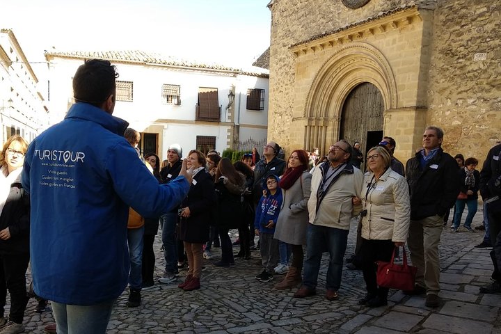 Guided tour of Baeza with entrance Baeza Cathedral