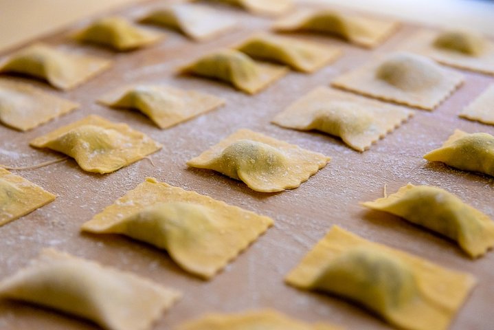 Lucca: Cook with an Italian Mamma – Pasta & Tiramisu by Cesarine