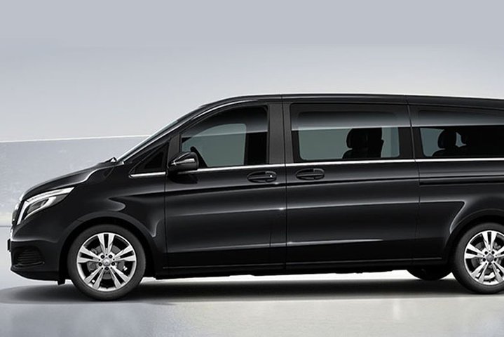 Brussels airport transfer (BRU)  from or to Bruges (Van 7 pax)