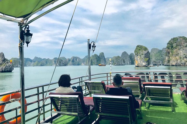 Lan Ha - Ha Long Bay - Dau Be island 2D/1N from Cat Ba in less touristy areas.