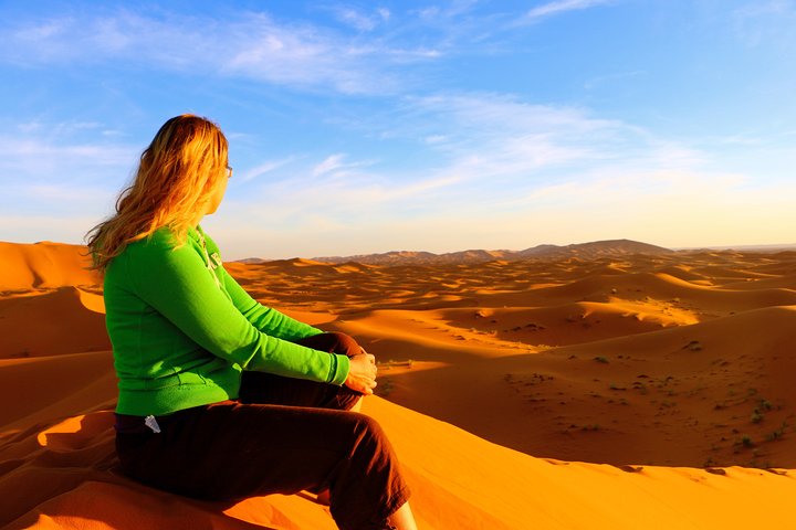 In Merzouga: Half day 4x4 Safari at Sunset with sandboarding in Erg Chebbi dunes
