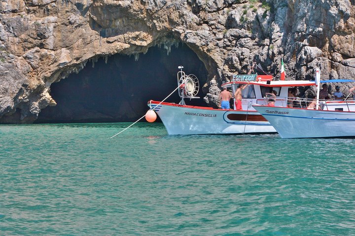Tour - Mini Cruise at the Blue Grotto