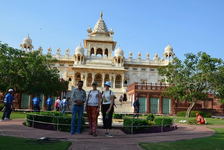 Mehrangarh Fort and Blue City Historic Tour with Local Guide