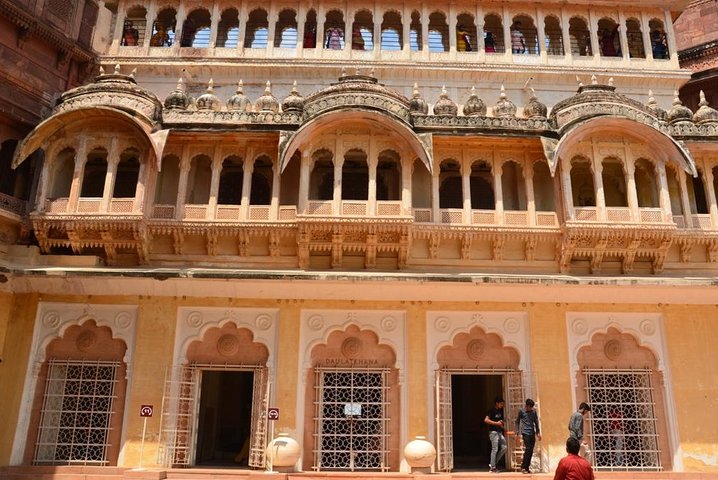 Mehrangarh Fort and Blue City Historic Tour with Local Guide