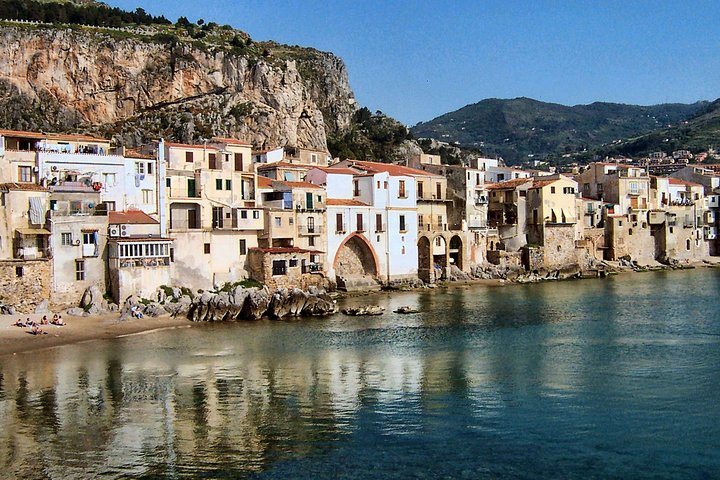 Private Transfer from Palermo Airport to Your Hotel in Cefalu