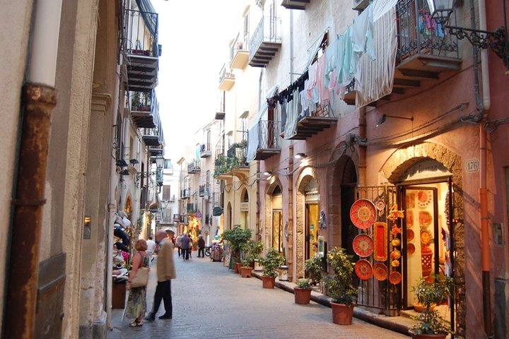 Private Transfer from Palermo Airport to Your Hotel in Cefalu