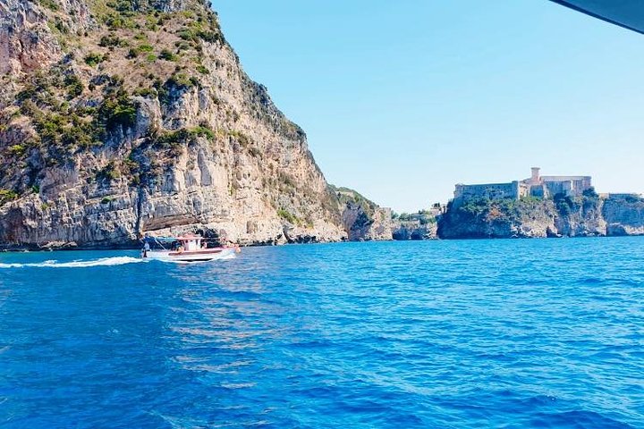 "Riviera di Ulisse" tour from Sperlonga to Gaeta