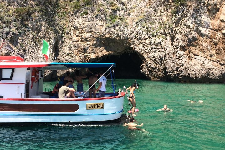 Tour - Mini Cruise at the Blue Grotto